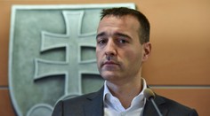 Drucker náhle skončil v nemocnici, zrušil program