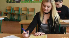 Deviataci písali testy z matematiky a vyučovacieho jazyka