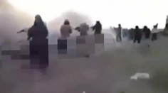 Besnenie teroristov z IS. Rituálne popravili stovky ľudí