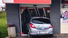 Vodička vo Veľkom Krtíši skončila s autom v obchode. Vysvetlenie je mimoriadne bizarné