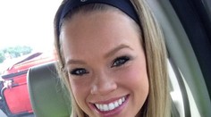 Toto by ste na krásnu blondínku vôbec nepovedali. Zabíja zvieratá a fotí sa s nimi