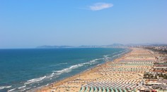 Viaceré pre baktérie zavreté talianske pláže pri Jadrane opäť otvorili