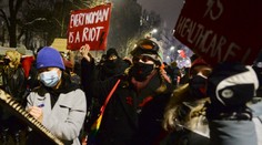 Protesty proti sprísneniu interrupcií sa konali v Poľsku už tretí deň v poradí