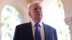 Trump vyjadril pred voľbami v Maďarsku „úplnú a bezvýhradnú“ podporu Orbánovi