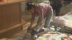 Navštívili sme obecný úrad v Ubli, ktorý prijal ženy a deti. Boja sa o mužov, ktorí museli zostať brániť Ukrajinu