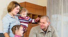 Rodičia si prilepšia: Zvýšia sa im príspevky o 6 eur a o desiatky centov aj prídavky