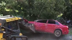 Otec nachytal dcéru s priateľom v aute. Čo prišlo po tom, vás zaskočí