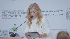 Zo Šimkovičovej angličtiny sa smeje celý internet. Minister by mal mať tlmočníka, radí protokolista