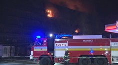 Obvinenie v prípade veľkého požiaru v Bratislave. Stíhajú muža, ktorý mal zaviniť vyhorenie garážového domu