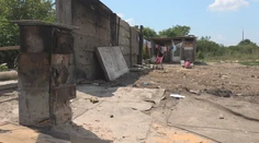 Búrajú im chatrče. Obyvatelia osady v Košiciach utekajú hľadať nový domov za hranice