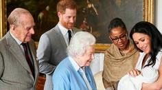 Moderátor BBC prišiel o miesto. Kráľovské dieťa prirovnal k opici