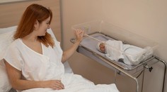 Pôrodnosť výrazne klesá. Slovenky túžia po dieťati v neskoršom veku, menia sa hodnoty aj láska