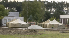 V Malackách vyrastá stanový tábor. Aké má s ním štát plány?