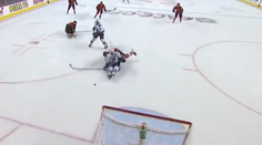 V úvodný deň nového ročníka NHL padol najkrajší gól do prázdnej brány