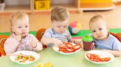 Vychovávateľka v texaskej škôlke týrala deti, jedno donútila k hroznej veci