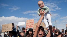 Grécko na deň prestalo posielať lode s migrantami do Turecka, mnohí žiadajú o azyl