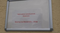Meškania, výluky či náhradná autobusová doprava. Cestujúcim na Záhorí dochádza s vlakmi trpezlivosť