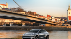 Tesla oficiálne vstupuje na slovenský trh. Poznáme prvé ceny aj miesto, kde si ju vyskúšate