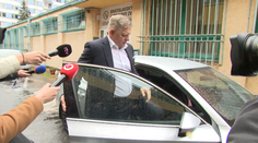 VIDEO: Už zajtra sa možno dozvieme viac. Naznačil to pri odchode zo Súmračnej ulice predseda Smeru Robert Fico