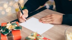 Chcete blízkym poslať milý vianočný vinš a nič vám nenapadá? Máme pre vás pár tipov