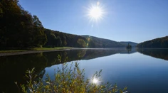 Stred týždňa bude slnečný. Pre celé Slovensko platí jedna výstraha