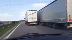 Kamión vs. kamión: Takéto na niečo na diaľnici nechcete vidieť