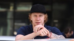 Čajkovský zabojuje o NHL, Carolina ho pozvala do predsezónneho kempu