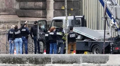 Francúzska polícia zatkla dvoch mužov, ktorí sú podozriví z krádeže šperkov v Louvri