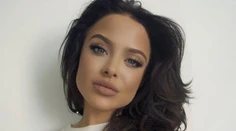 Hádam ju neuvidí Brad! Kópia Angeliny Jolie je mladšia a krajšia
