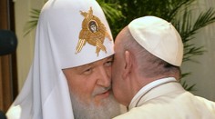 Pápež pricestoval na Kubu, kde sa stretol s ruským patriarchom Kirillom