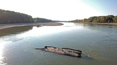 Spod hladiny Dunaja sa vynorili vraky desiatok nemeckých vojnových lodí