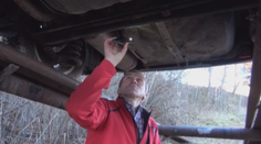 Išiel reklamovať zhrdzavený podvozok. Dôvod odmietnutia ho poriadne prekvapil