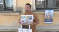 Liečba chorého dievčatka ich finančne vyčerpala: Otec zo zúfalstva prosil o peniaze na ulici