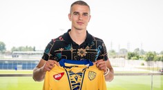 Vicemajster predstavili posilu do defenzívy. Veľmi dobrá sa pozná s trénerom Guľom