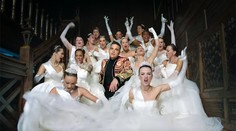 Tieto krásky učarovali Robbiemu Williamsovi. Z novej pesničky budete paf