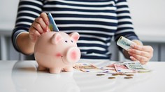 Nevýhodné pôžičky, zle uložené úspory. Každý druhý Slovák je finančne negramotný