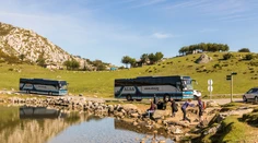 V Španielsku havaroval autobus s turistami. Zrútil sa počas výletu z horskej cesty