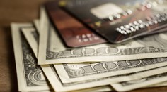 Hotovosť, kreditná alebo debetná karta? Odborníčka radí, ako platiť na dovolenke