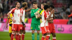 Bayern prehral v naslávnejšom nemeckom derby a výrazne si skomplikoval situáciu. Leverkusen nezaváhal