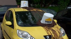 Novozámčanka mala na aute poriadne smradľavý odkaz. Tuší, kto to bol