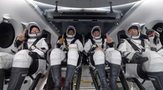 Kapsula od SpaceX sa osvedčila. Z vesmíru sa úspešne vrátili štyria astronauti