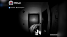 Bytová mafia úraduje vo veľkom v Bratislave. Takto si značia byty, ktoré neskôr vykradnú