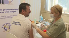 Slovensko začína očkovať novou vakcínou proti ochoreniu COVID-19