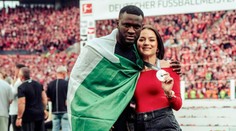 Svadba sa ruší. Hviezdneho útočníka Leverkusenu opustila partnerka po tom, čo videla podmienky sobáša