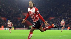 Liverpool sa ospravedlnil Southamptonu za Van Dijka