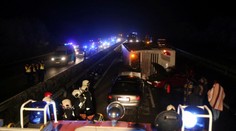 Počet obetí tragickej nehody autobusu na maďarskej diaľnici stúpol na štyri