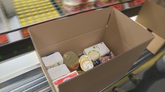 Viac ako tisíc ton múky, cestovín či konzerv. Potravinové balíčky sa vracajú