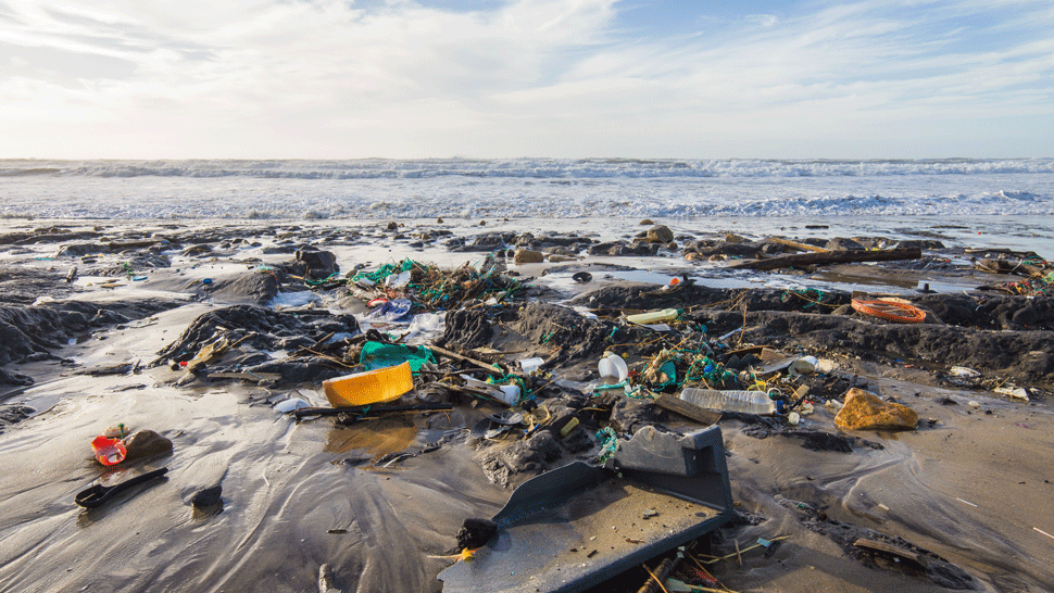 Kľúčové zistenia vedcov: V Atlantiku je až desaťkrát viac plastu, ako sa odhadovalo