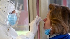 Britskú verziu koronavírusu zistili v Rakúsku aj dvom malým chlapcom zo Slovenska