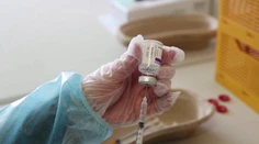 Na očkovanie proti Covidu čaká na Slovensku vyše 400-tisíc ľudí